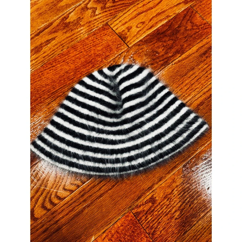 Vintage Pro Tide Angora Wool Blend Striped Bucket Hat Black White Fuzzy Retro